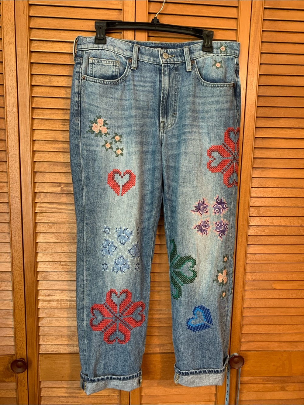 Lucky Brand mid rise boy jeans